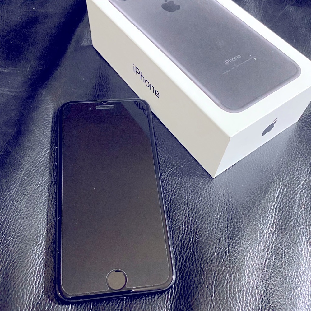iPhone 7 128 gb.